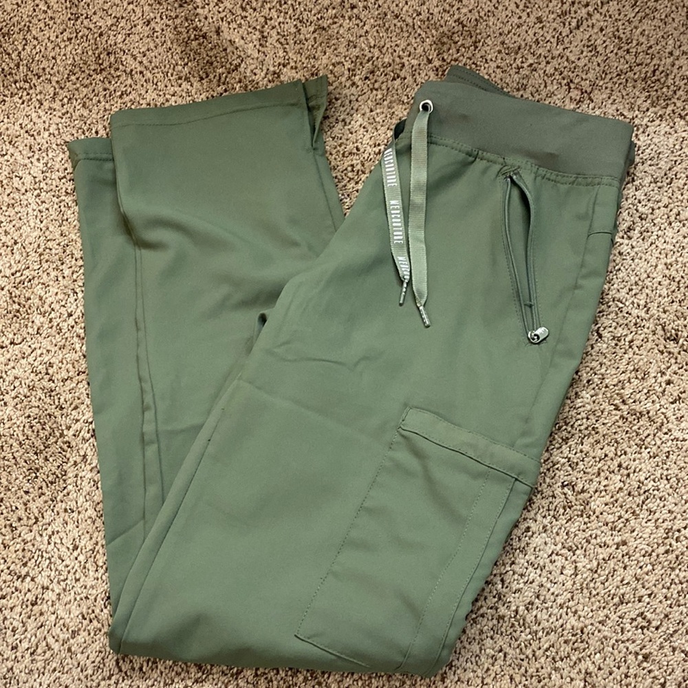 Med couture scrub pants